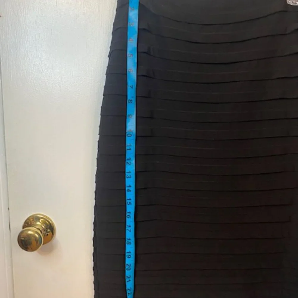 R&M Richards Black skirt - Picture 3 of 6